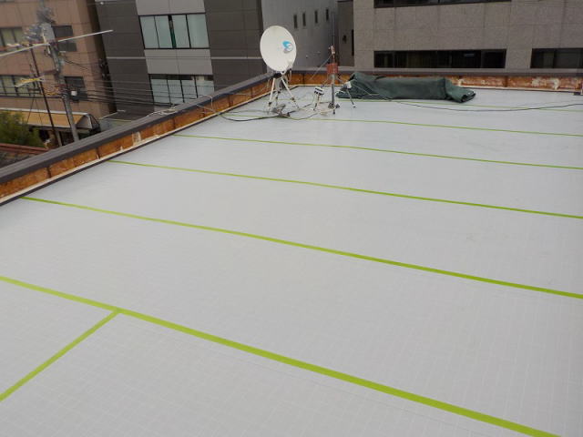 7-2.屋上通気緩衝シート貼り6